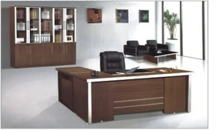 Executive desk 1.6 m with side return, walnut