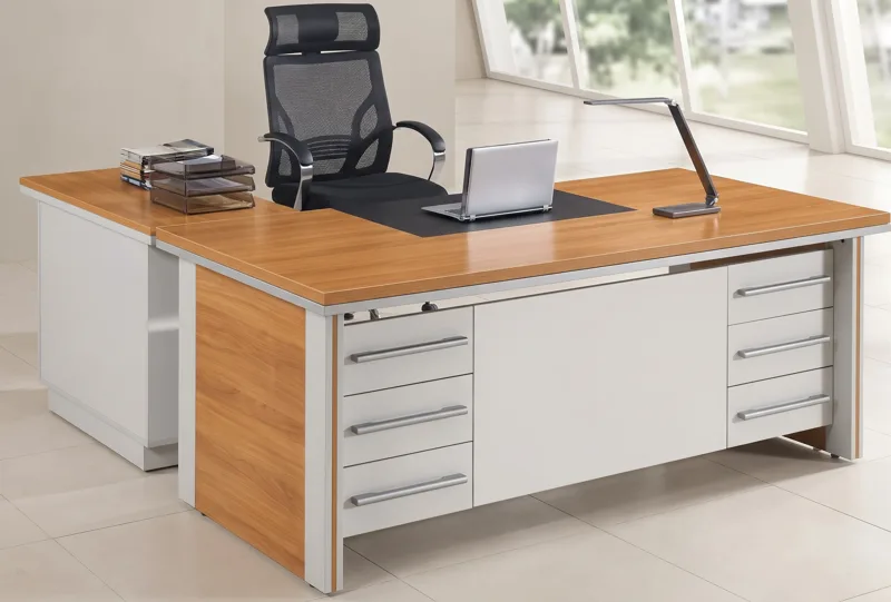 Office desk 1.6 m with right return