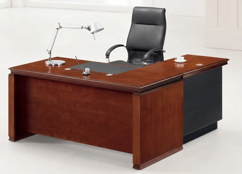 Executive desk 1.6 m with side return, veneer