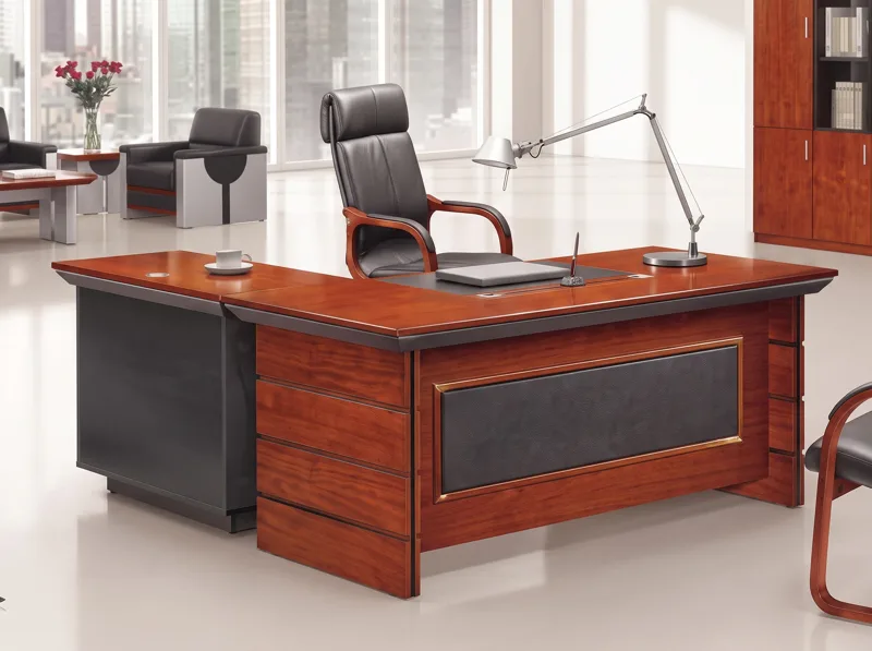 Executive desk 1.6 m with side return, leather panel