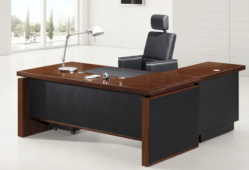 Executive desk 1.9 m with side return