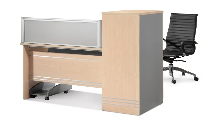 Workstation 1.4 m with privacy screen
