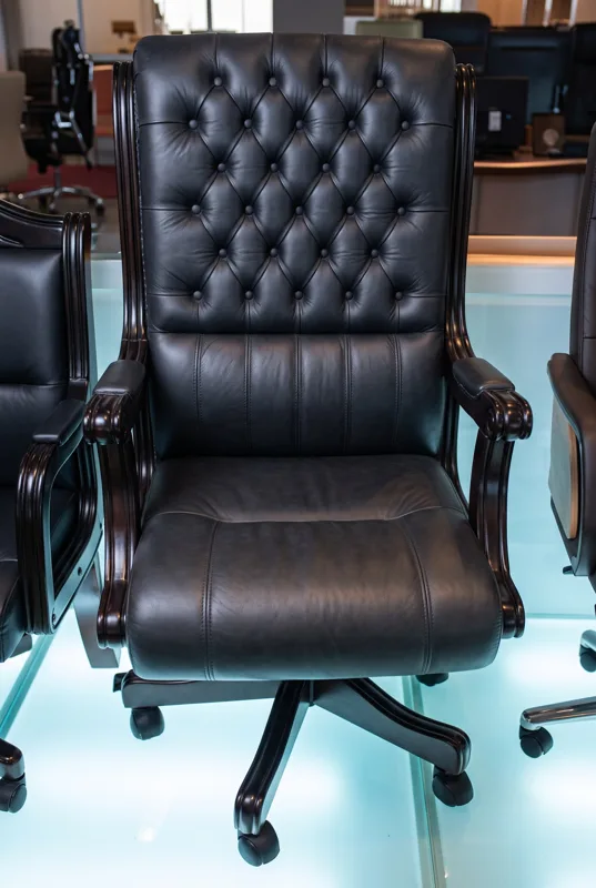 Classic tufted executive chair, wooden base