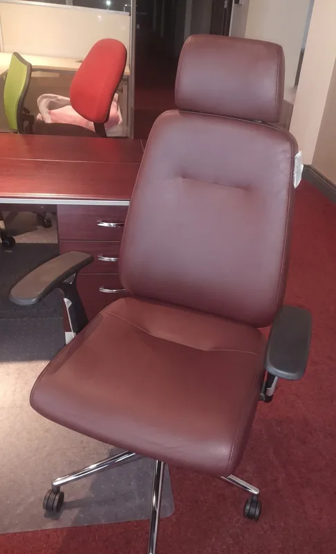 High-back PU office chair with headrest, black